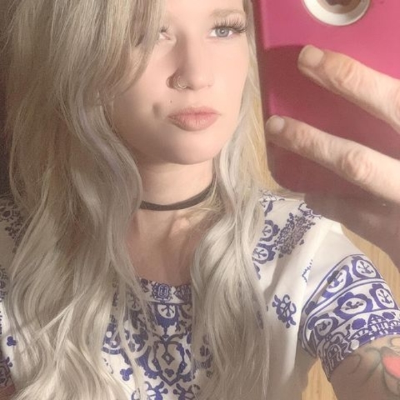 Meet your Posher, Whitney - Picture 1 of 1